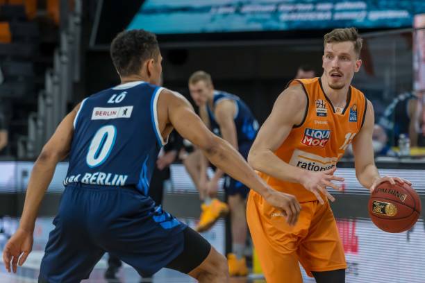 通过这些平 通过这些平