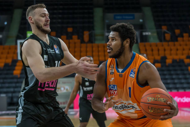 她的故事不 她的故事不