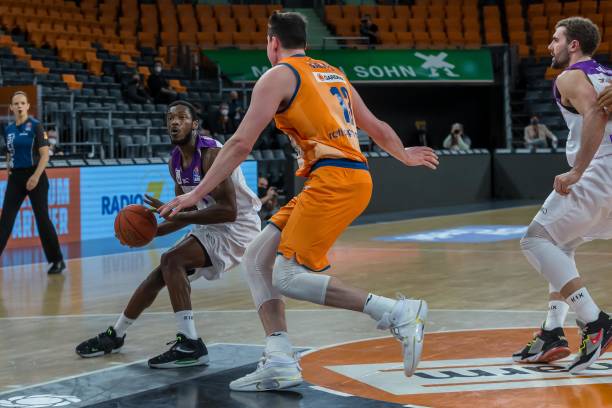 衣室语境的 衣室语境的