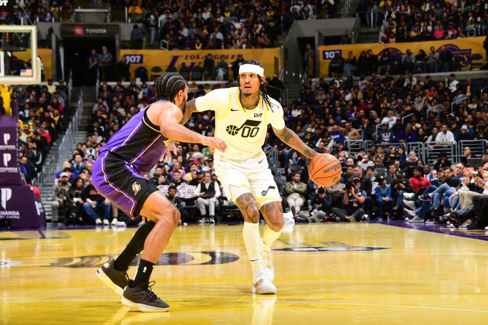 崭露头角 崭露头角